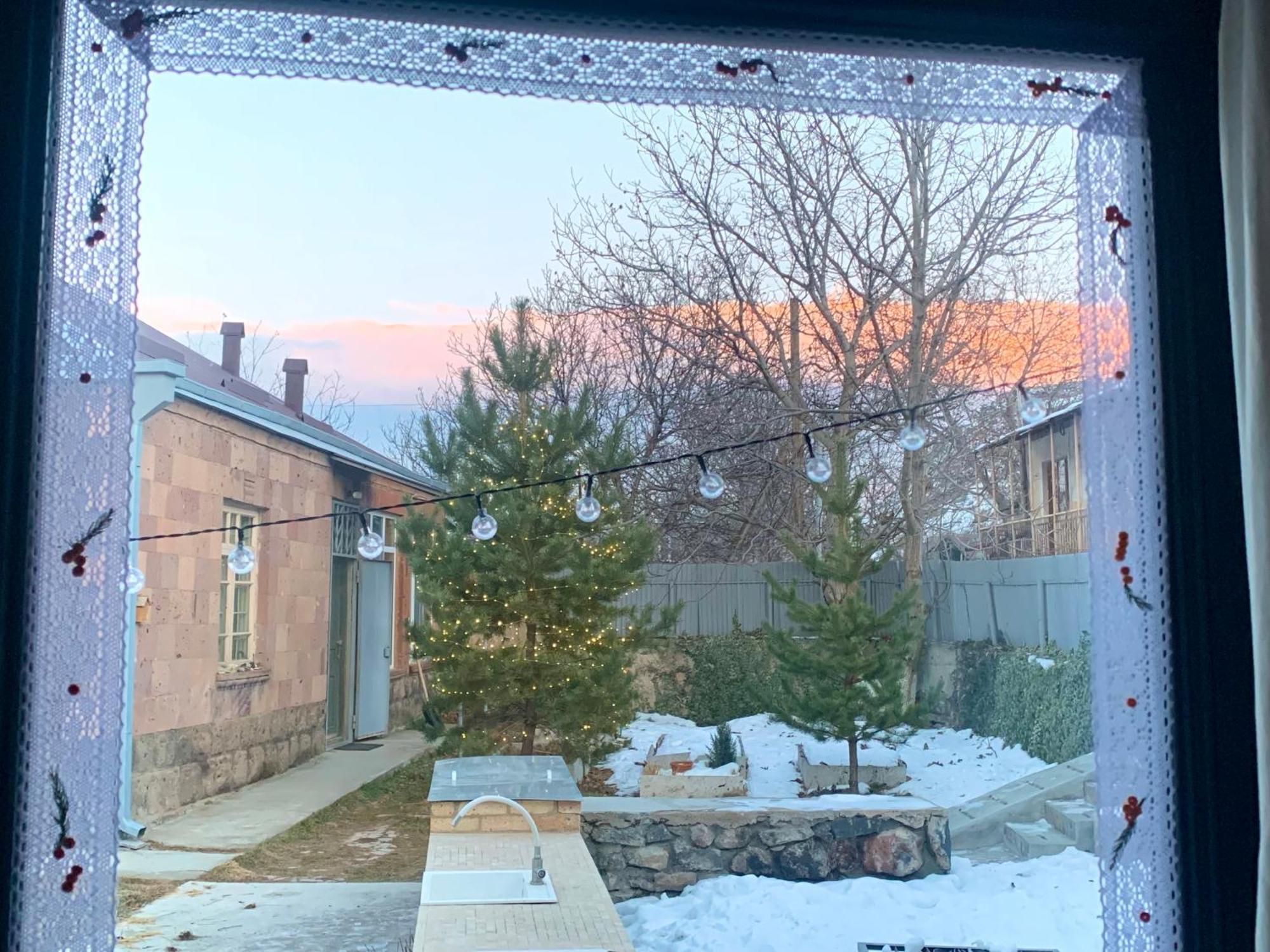 Zove Rural With Garden Views * K'arashamb